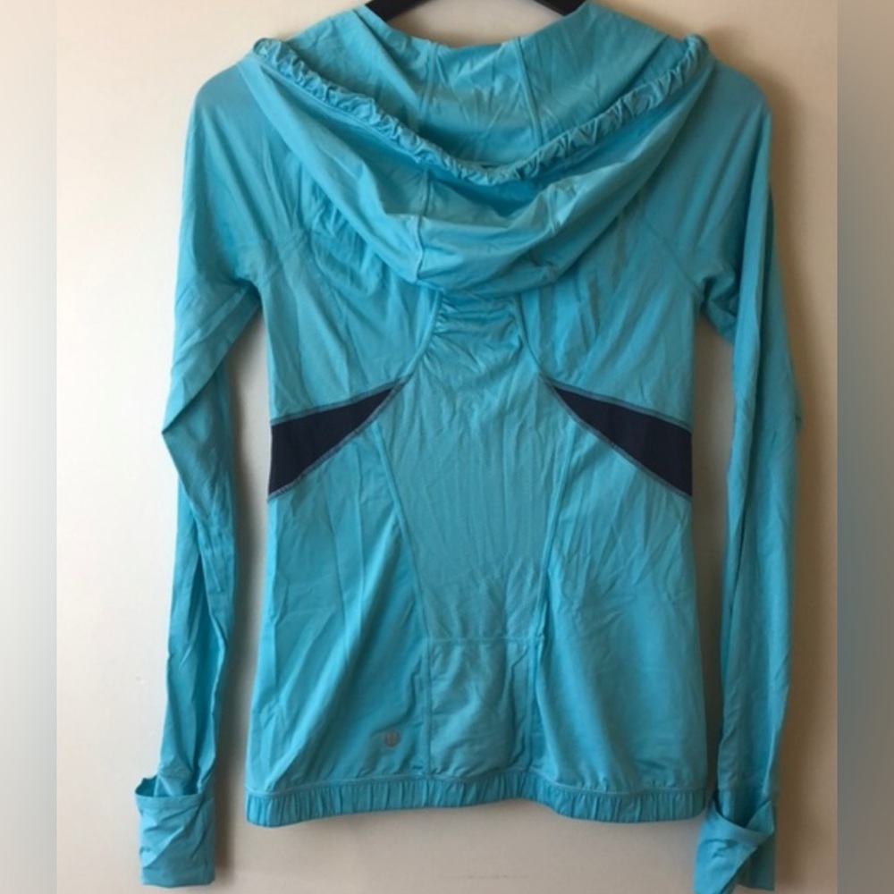 Lululemon Angel Blue Sunblocker Jacket - Picture 7 of 12